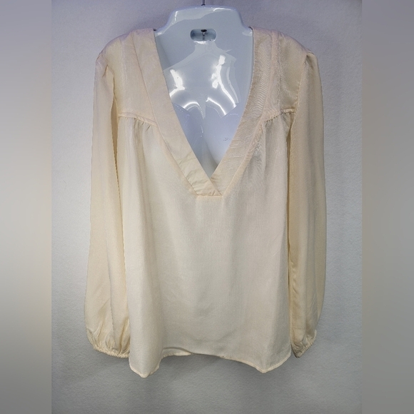 Band Of The Free Cash Top In Ivory Long Sleeve V-neck Top Size Medium - Picture 5 of 10